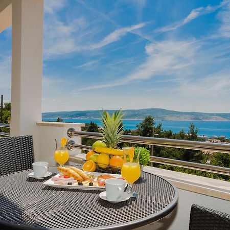 Apartmani Tomeri Starigrad Paklenica Esterno foto