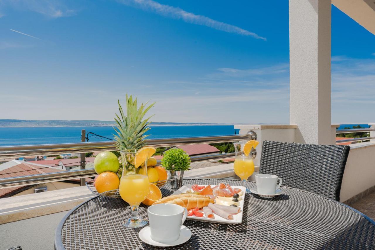 Apartmani Tomeri Starigrad Paklenica Esterno foto