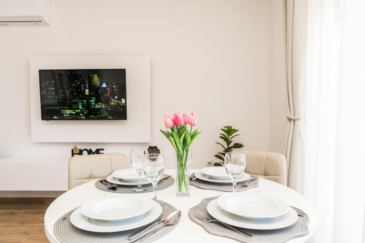 Apartmani Tomeri Starigrad Paklenica Esterno foto