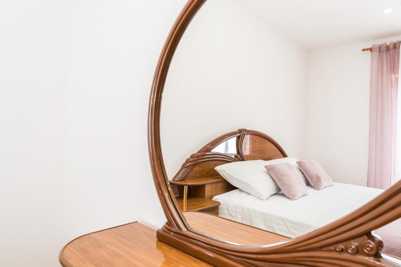 Apartmani Tomeri Starigrad Paklenica Esterno foto