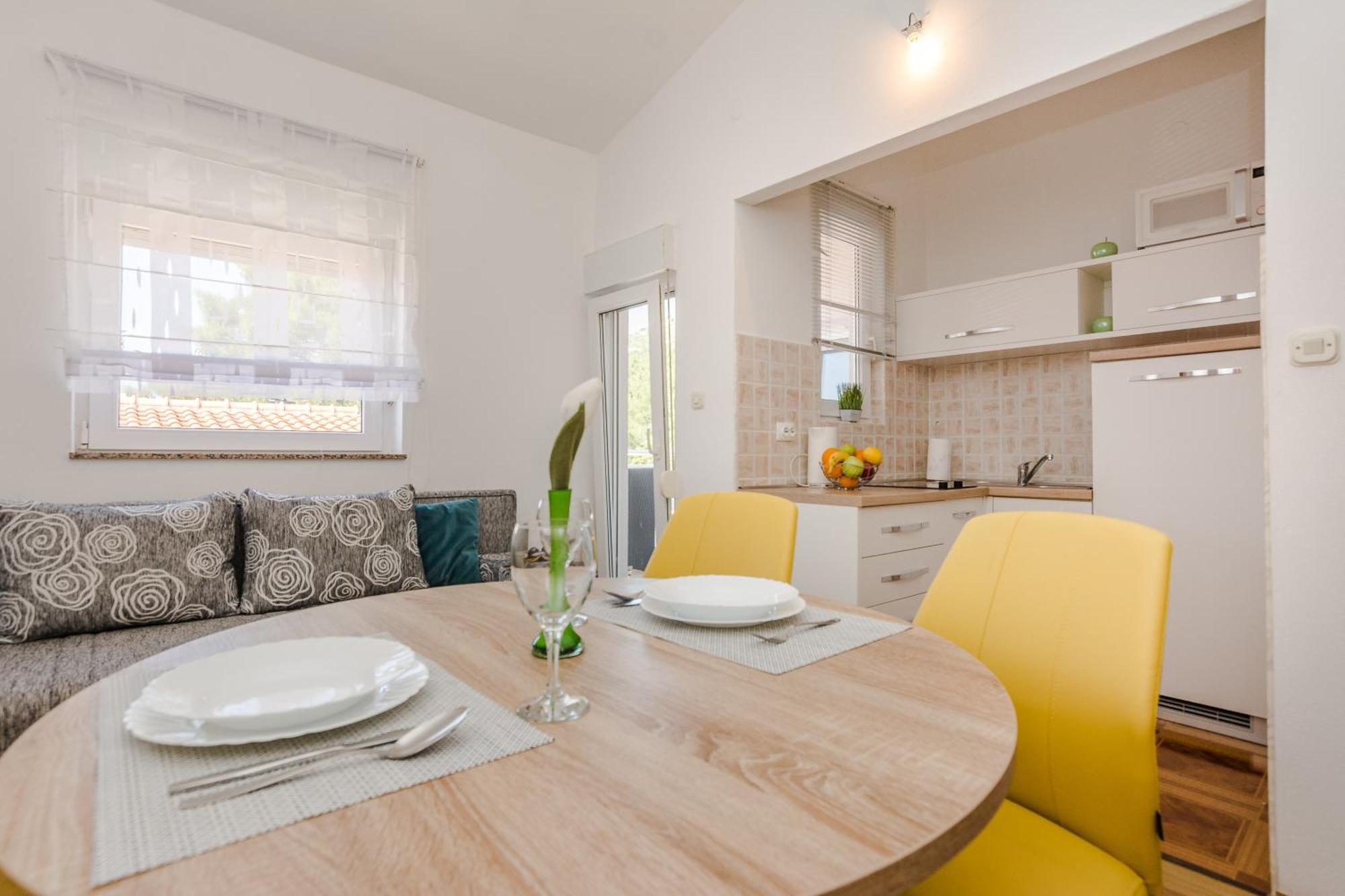 Apartmani Tomeri Starigrad Paklenica Esterno foto